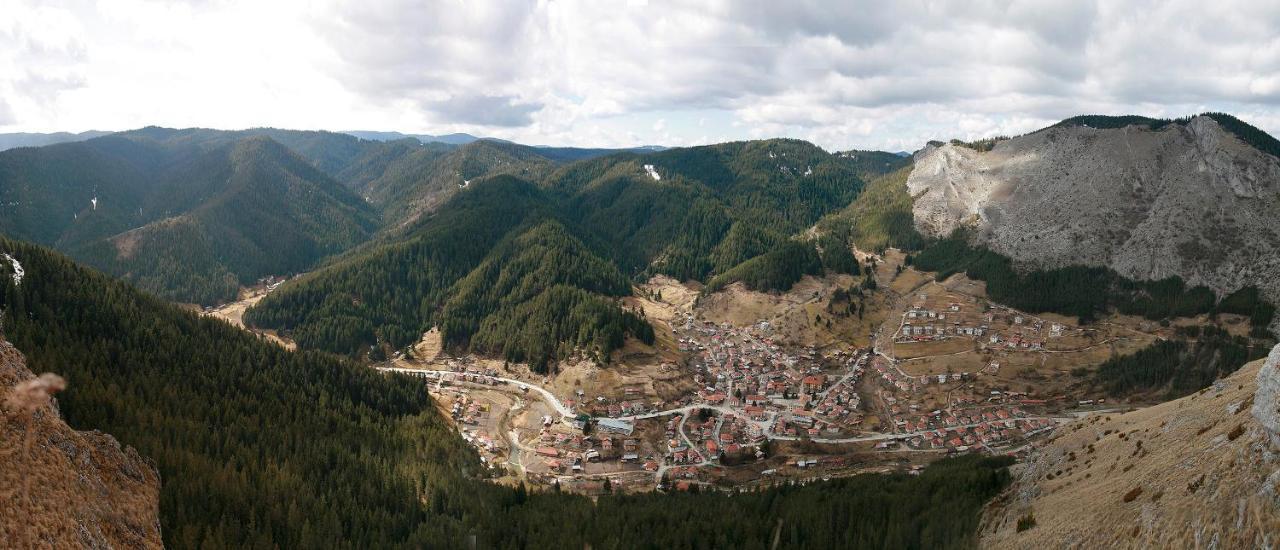 Къща Край Реката - Триград Exterior photo